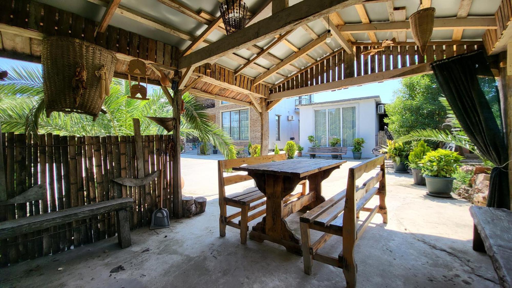 Guesthouse Gocha Beridze باتومي المظهر الخارجي الصورة